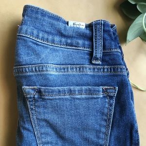 KanCan Skinny Jeans with Zipper Detailing